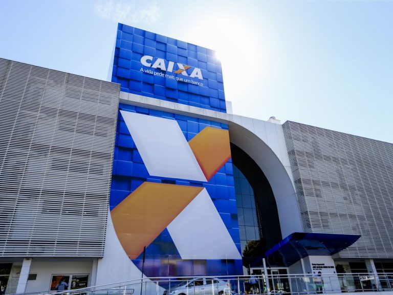 Comissão discute ampliação do cadastro de reserva no concurso da Caixa