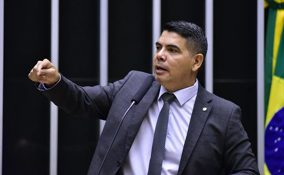 Deputado Messias Donato assina pedido de CPI para investigar ONGs brasileiras que receberam recursos dos EUA