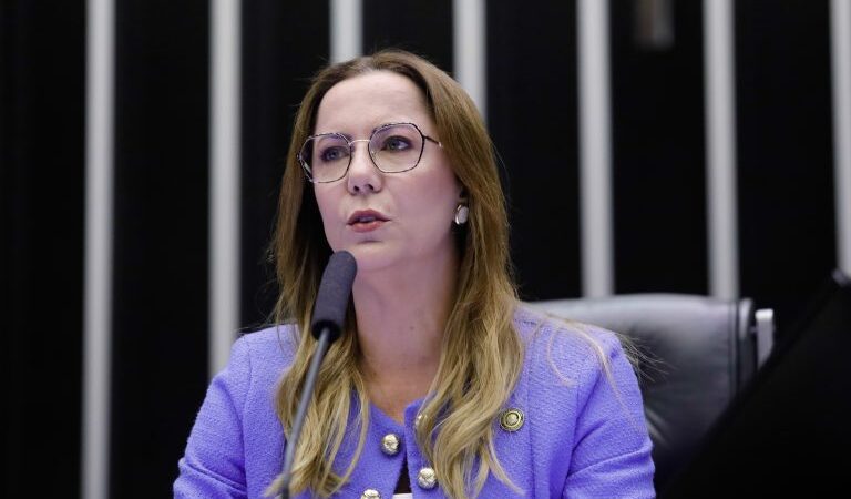 Delegada Katarina, de Sergipe, é a nova 3ª secretária da Câmara dos Deputados