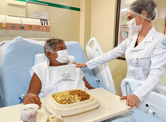 Projeto de Messias Donato estabelece normas para a oferta de alimentação especial em hospitais